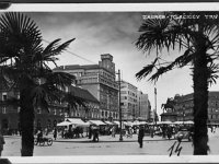Trg bana Jelačića 1930-ih godna, kroz palme